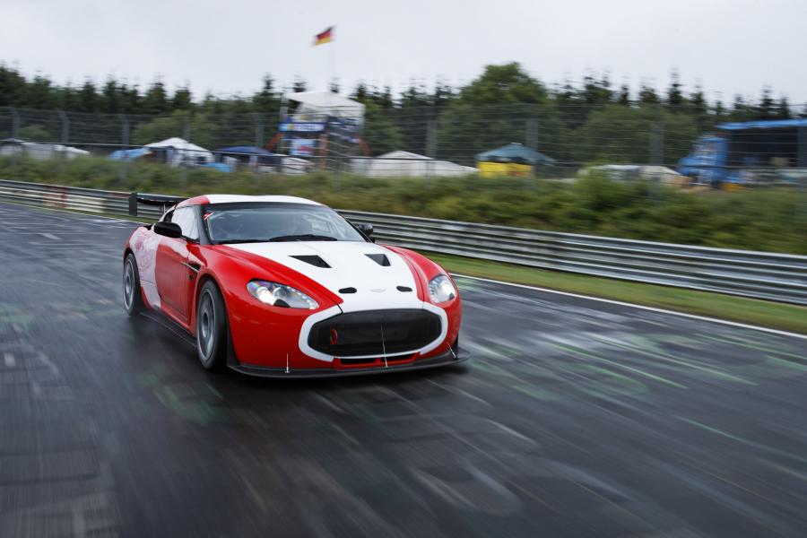  Aston Martin V12 Zagato Race Car 2011 года  (фото 9 из 26)